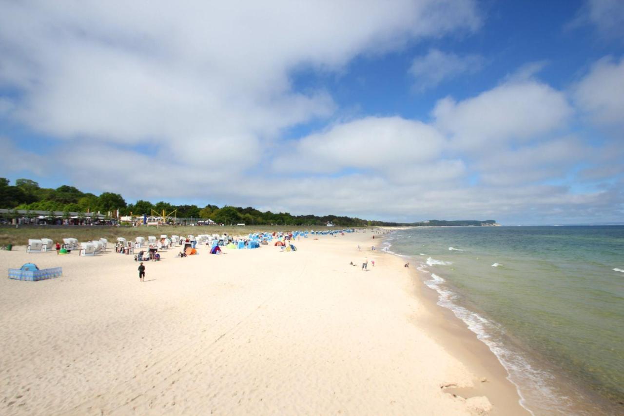 Strandnahe 2-Raum-Ferienwohnung Mit Balkon - Strandhaus Moenchgut Fewo 10 Lobbe Esterno foto
